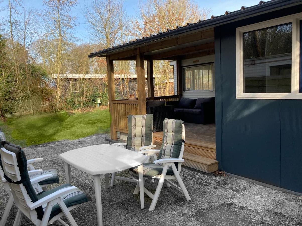 Chalet 'T Rijsterbos Op Camping Met Zwembad! 빌라 외부 사진