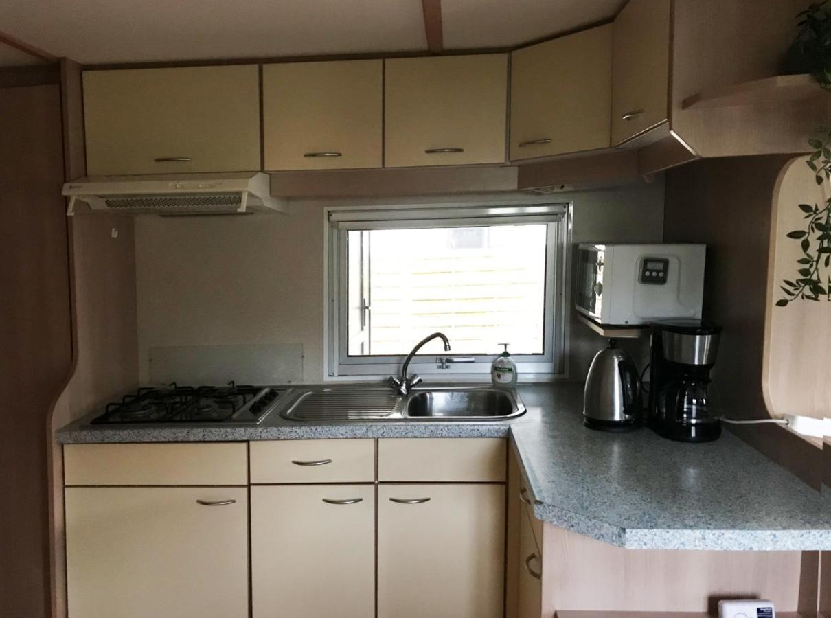 Chalet 'T Rijsterbos Op Camping Met Zwembad! 빌라 외부 사진